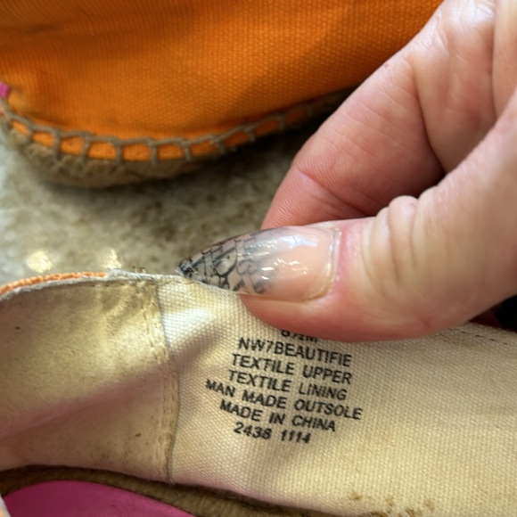 Nine West 81/2 worn but like new. - Picture 8 of 8